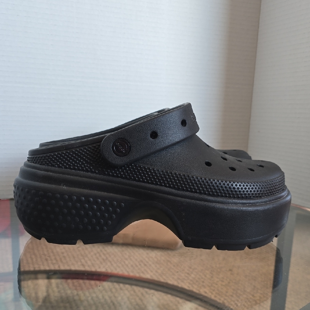 CROCS Black Clog Sandals